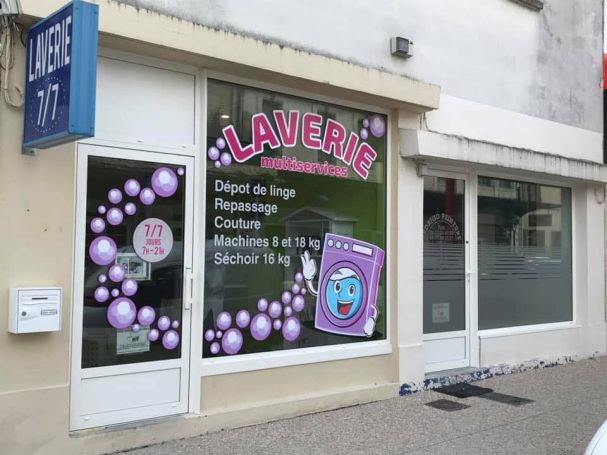 Laverie professionnelle partenaire de la conciergerie La Clé des Champs en Lot-et-Garonne.